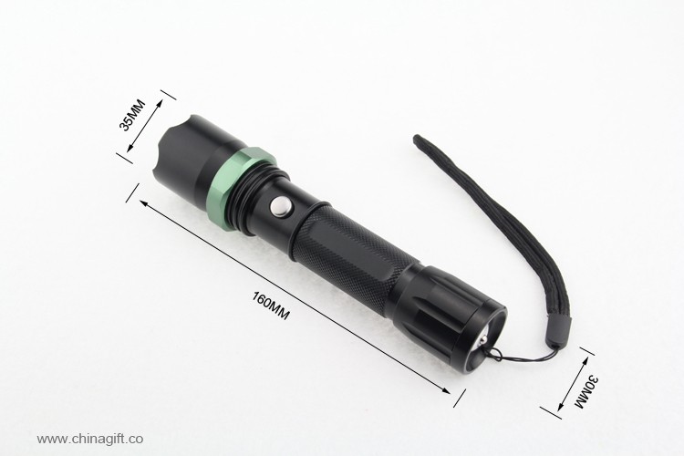  Zoomable Flashlight With Emergency Hammer